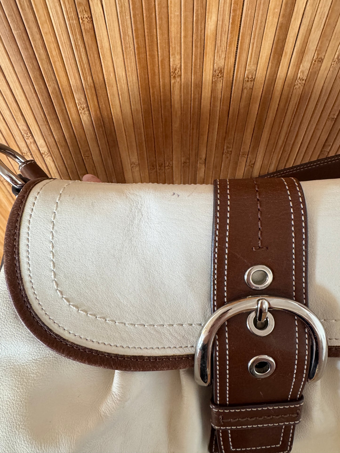 2010 Coach White Leather Shoulder Bag
