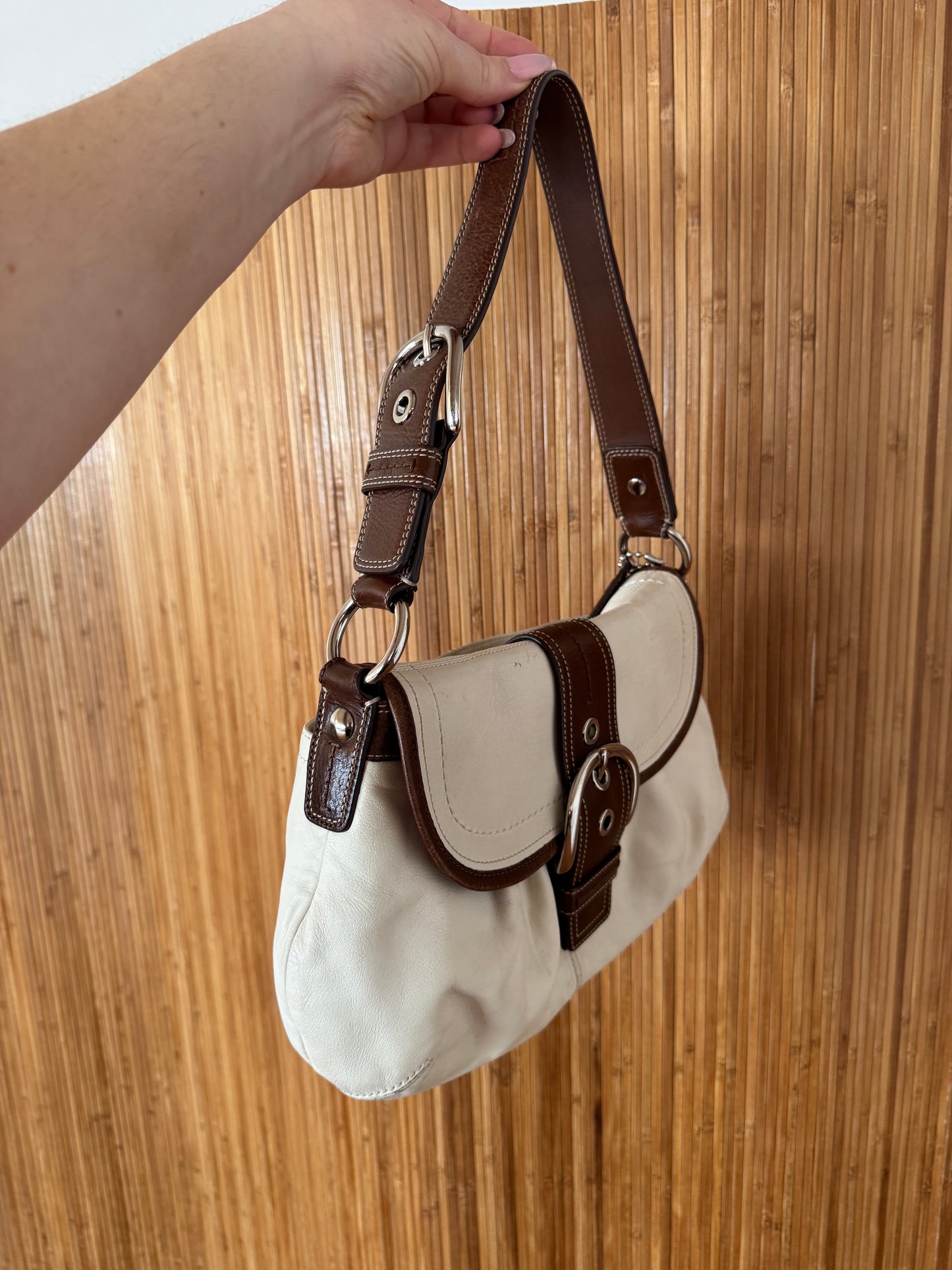 2010 Coach White Leather Shoulder Bag