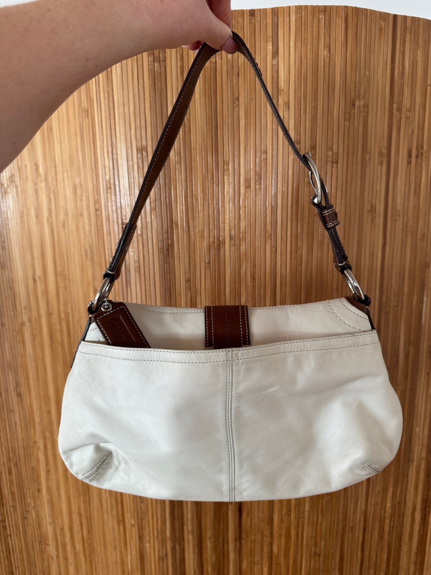 2010 Coach White Leather Shoulder Bag
