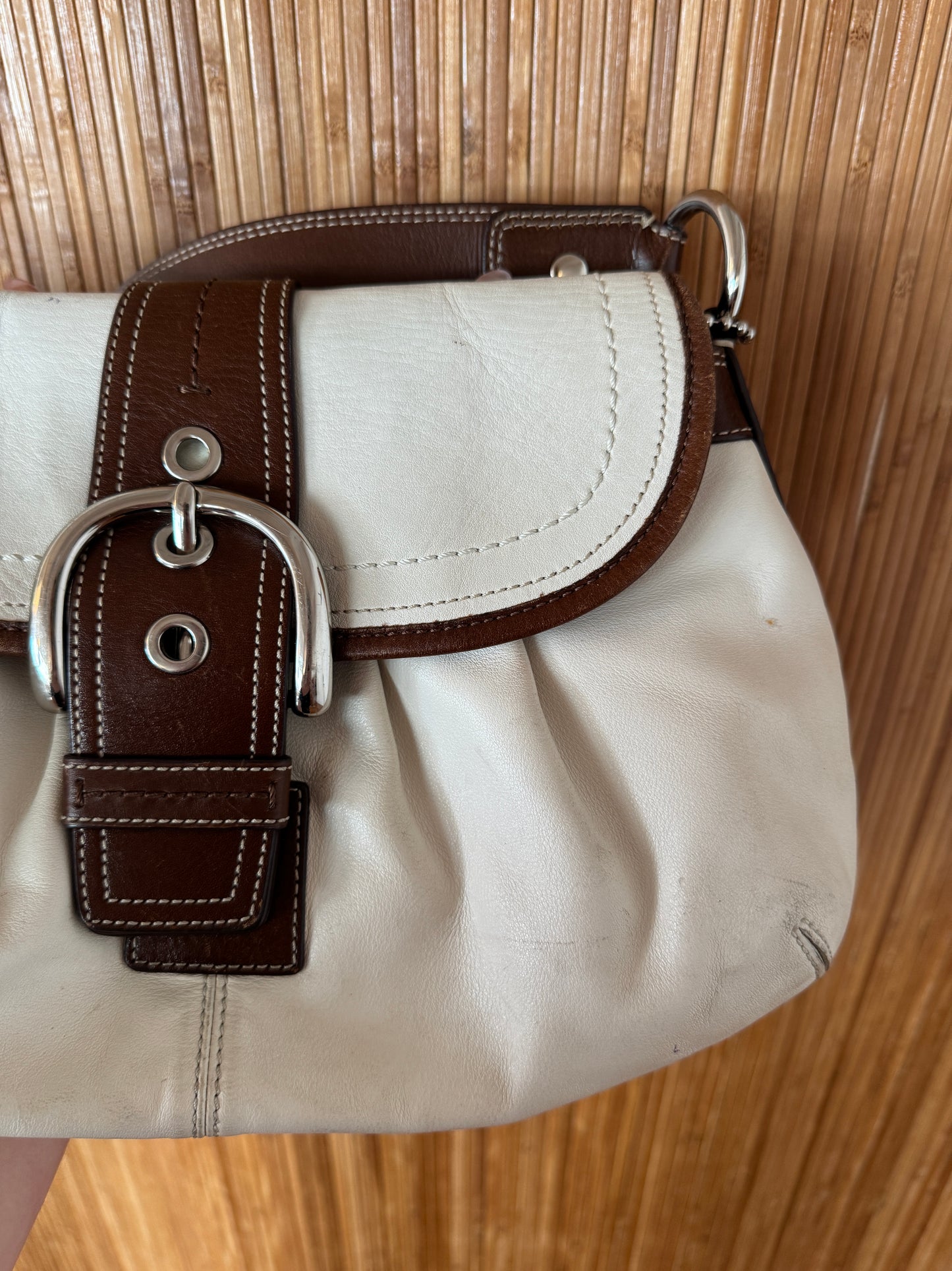 2010 Coach White Leather Shoulder Bag